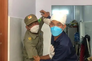 Can ngăn 2 con đánh nhau, cha ruột bị con vô ý đâm chết