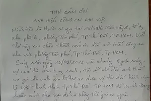 Người dân ‘vùng đỏ’ viết thư cảm ơn 1 cảnh sát khu vực ở TP Thủ Đức