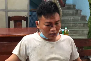 Nghi can đâm trọng thương công an phường sau 1 ngày vẫn chưa tỉnh táo