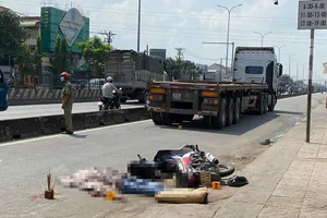 Xe đầu kéo va chạm thanh niên trong làn xe máy, nạn nhân tử vong