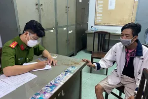 Phá nhóm trộm, 'mua' xe gian bằng... ma túy