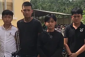 Dùng ống chích, dao để cướp tài sản ở vùng ven TP.HCM