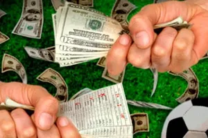 Đang hò hét trong quán cà phê ở Bình Tân trận MU gặp MC thì công an ập vào