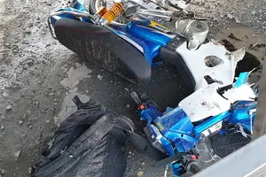 Tông liên hoàn, xe tải cán chết cô gái trẻ ở Bình Tân