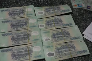 Bắt đường dây sản xuất tiêu thụ tiền giả, thu lựu đạn, hung khí