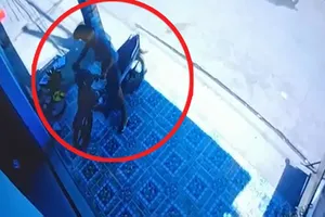 Dùng xe gian đi trộm rồi bỏ tang vật lại hiện trường