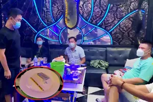 Hàng chục người dương tính ma túy trong quán karaoke ở quận 6