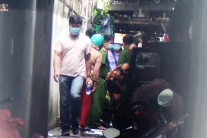 Nghi án mẹ sát hại con gái gần 1 tuổi rồi tự sát