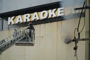 Quán karaoke có nhiều người chết cháy: Các cửa sổ bị xây bít bùng
