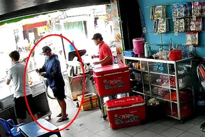 Chủ tiệm nghi bị thôi miên, lấy tiền, vé số trúng giải