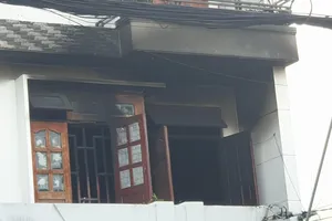 Cô gái chết cháy trong phòng trọ, người nam bị thương