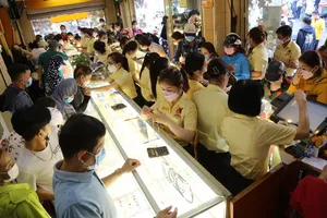 Đi sắm vàng ngày Vía Thần Tài, đi sắm vàng coi chừng trộm cướp 