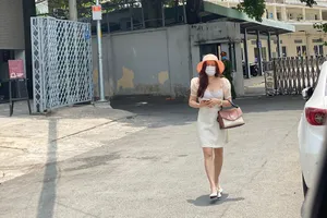 Ca sỹ Vy Oanh kêu cứu nhiều nơi sau khi bị triệu tập