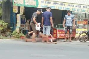Cầm dao la hét ở ngã tư rồi đâm chết người