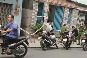 Nghi án chồng sát hại vợ rồi đâm dao vào cổ tự sát