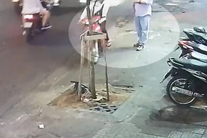 Công an tìm tung tích 2 vụ cướp giật iPhone ở trung tâm TP.HCM