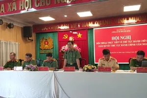 Người dân thắc mắc: ‘phẫu thuật thẩm mỹ xong, mặt thay đổi làm sao xuất cảnh’