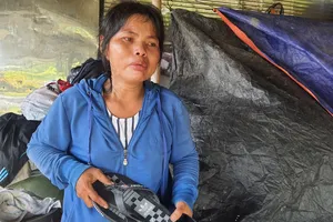 Đớn đau cảnh người mẹ mất 3 con do đuối nước ở Bình Chánh