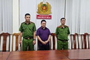 Vụ đăng kiểm: Cục trưởng Cục Đăng kiểm chi 100.000 USD chạy án