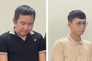 Trưởng nhóm và nhân viên bán điện thoại, tham ô 2,3 tỉ của công ty