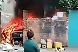 Điều tra vụ xe Lexus bốc cháy dữ dội ở Tân Phú