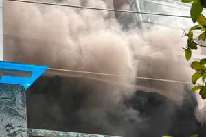 Cháy nhà nghi do thanh niên tâm thần phóng hỏa ở Tân Bình