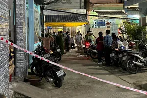 Nhân chứng vụ án mạng chết 3 người ở quận 8: 'Thanh niên chở theo can xăng 20 lít'