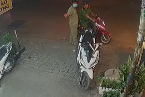 Nhóm người biểu hiện say xỉn đánh hội đồng một người ở Bình Tân