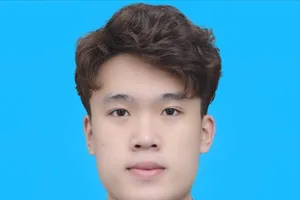 Mê đánh bạc qua mạng, nhân viên ngân hàng lừa nữ đồng nghiệp tiền tỉ