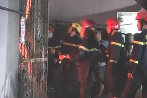Cháy nhà chứa chỉ cuộn ở Tân Phú, nhiều người hoảng loạn