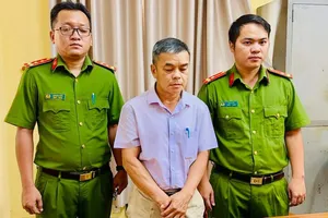 1 giám đốc bị bắt vì đưa hối lộ cho giám đốc TTĐK 50-13D