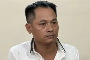 Đường dây chuyên đục số khung, số máy xe gian để làm thành xe mới ở TP.HCM