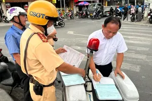 CSGT sẽ tập trung kiểm tra nồng độ cồn gần nhà hàng, quán nhậu dịp Tết