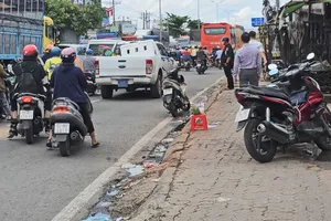 Nghi tránh xe đạp chở đồ, người đàn ông bị xe khách cán tử vong
