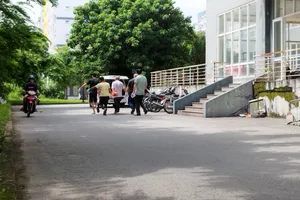 Nam sinh tử vong trong tư thế treo cổ tại Ký túc xá Đại học Quốc gia TP.HCM