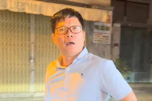 Công an làm việc với giám đốc công ty chạy tô đẩy cô gái 1km ở Tân Bình