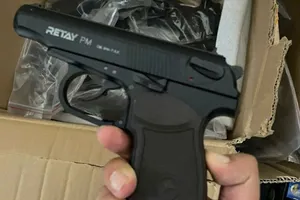 Phát hiện vụ giao hàng ‘nóng’, công an lần ra đường dây mua bán súng, đạn…