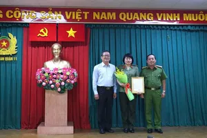 Công an quận 11 được khen vì phá chuyên án bắt đường dây mua bán pháo