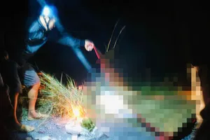 Xe ô tô rơi xuống kênh, người đàn ông 72 tuổi tử vong bên trong