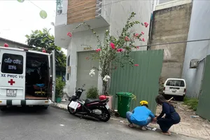 Trẻ sơ sinh bị bỏ ở bãi đất tại Tân Phú đã tử vong từ trước