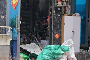 Cháy nhà trong hẻm ở quận Tân Phú, TP.HCM