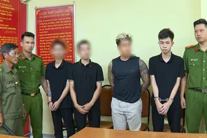 Bắt khẩn cấp nam thanh niên đánh người đàn ông ngoại quốc ở phố Tây Bùi Viện