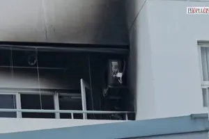 Cháy cục nóng máy lạnh tại chung cư ở Tân Phú, cư dân hoảng loạn