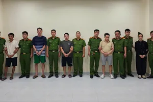 Đường dây sản xuất dầu nhớt giả quy mô lớn ở TP.HCM bị triệt phá