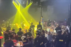 Công an TP.HCM ‘đột kích’ 3 quán bar ở phường Đông Hòa, phường An Phú và phường Vũng Tàu