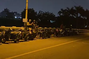 Cảnh sát tìm được thi thể cô gái nghi trầm cảm nhảy xuống sông Tắc 