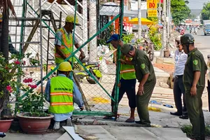 Video UBND phường Bình Tân tháo dỡ và vận động tháo dỡ hơn 50 công trình vi phạm