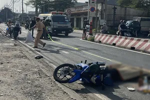 Người đàn ông tử vong sau khi ngã xe máy, bị xe tải cán qua