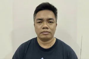 'Nổ' quen biết ngân hàng, có thể rút tiền mặt từ thẻ tín dụng rồi lừa tiền tỉ