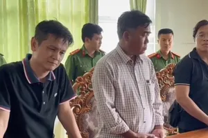 Công an TP.HCM bắt tổng giám đốc và 2 nhân viên công ty thi công dự án Thủy cung Hòn Ngưu